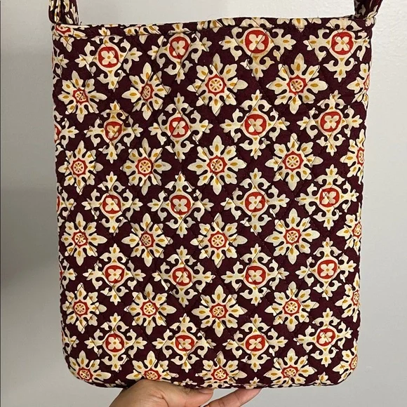 Vera Bradley Patterned Crossbody Bag - Picture 5 of 6